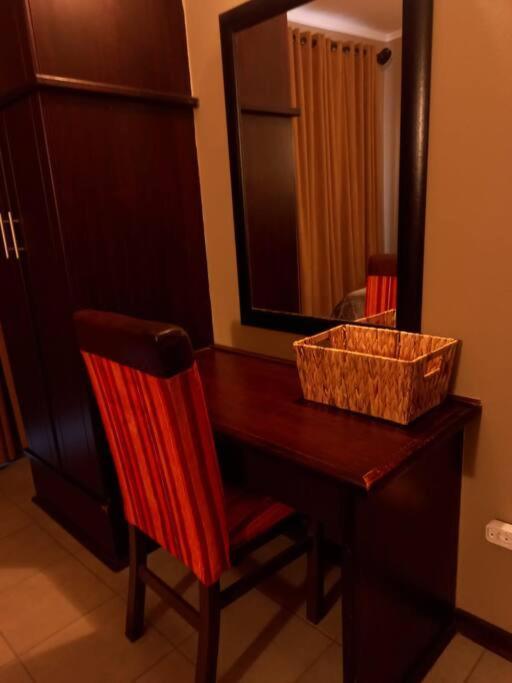 Best Overnight With Free Wifi. Modern & Private Блоемфонтейн Екстериор снимка